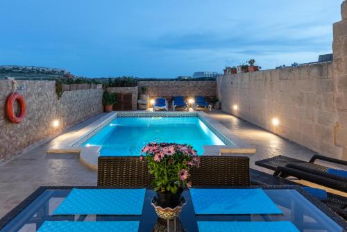 San Lawrenz Casa | Villayana Holiday Home
