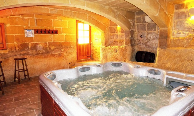 Munxar Villa | Villeleynah Amazing Gozitan Villa + Pool, Munxar - Gozo, Malta
