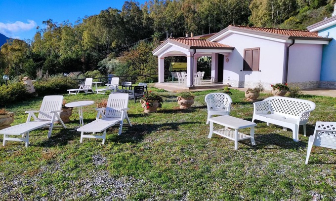 Cardedu Chalet De Esquí | Villetta Sole - Affitti Brevi Italia