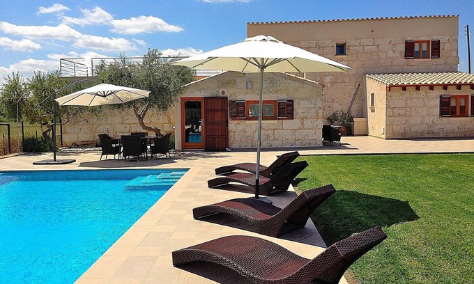 Llubi Villa | Vinagrella 158 magnífica finca con piscina privada, gran jardín, aire acondicionado y barbacoa
