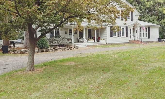 Brocton Apartamento | VineCliff- The Hundred Acre Haven