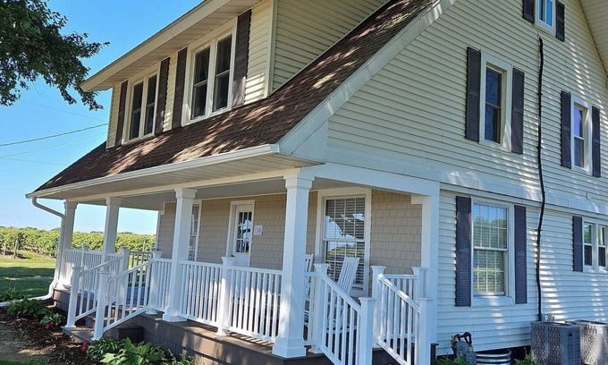 North East Casa | Vineyards Edge, a charming retreat located in the heart of wine country!