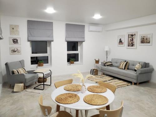 Ternopil Apartamento | VINNA Просторі апартаменти в новобудові.