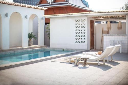 Khao Takiab Casa | Vino Vibe by the artist's Pool Cicada Speedy wifi