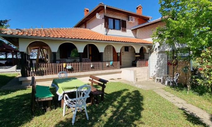 Mladenovac Casa | Vinogradski konak Belgrade, Sopot,Kosmaj