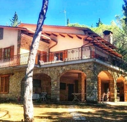 San Donato in Poggio Apartamento | Vintage 70s Home