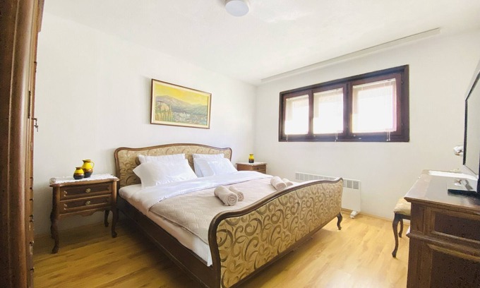 Skopje Region Apartamento | Vintage Apartment/Free Parking/85sqm