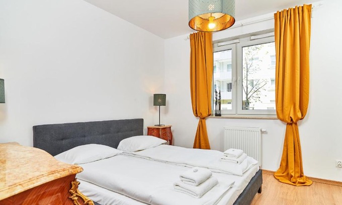 Krzyki Apartamento | Vintage Apartment in New Estate with PARKING - Krzyki Wrocław by Noclegi Renters