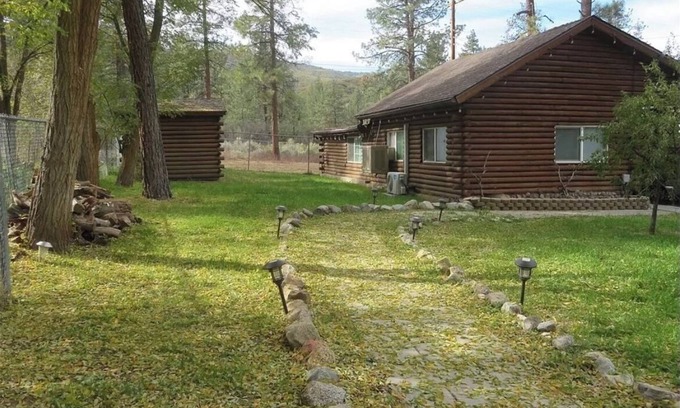 Mountain Center Cabina | Vintage Cabin with modern day amenities
