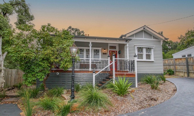 Healesville Apartamento | Vintage Charm on St Leonards in the Yarra Valley