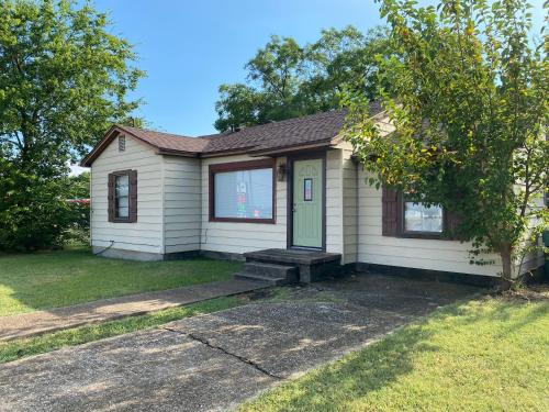 Sherman Casa | Vintage Cottage