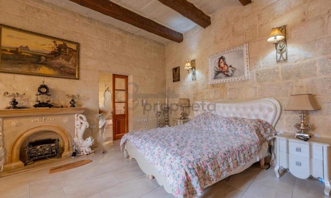 Qormi Cama Y Desayuno | Vintage Farmhouse