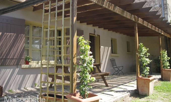 St.-Remy-de-Provence Casa | Jinete de casa flotante ...