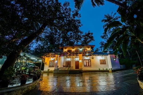 Thalassery Casa | vintage inn