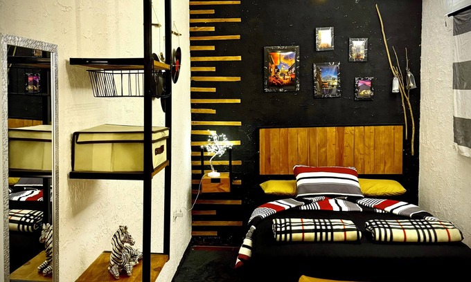 Antigua Guatemala Apartamento | Vintage Stay in Antigua with Balcony & Terrace. Pet Friendly
