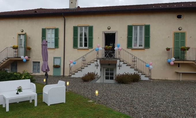 Dormelletto Villa | Villa vintage para ocho personas.