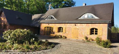 Strzelinko Casa | Violin house