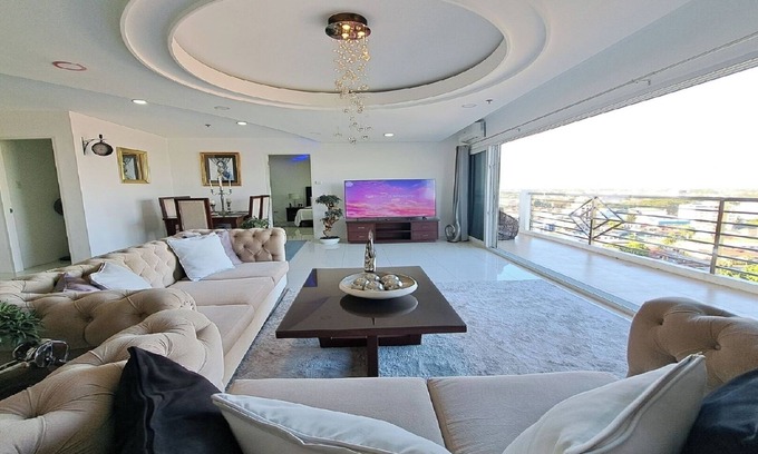 Balibago Apartamento | VIP 2Bedroom Penthouse-Kandi Palace 155sqm with Jacuzzi
