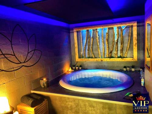 Sclayn Apartamento | VIP LOUNGE Appartement avec Jacuzzi et jardin