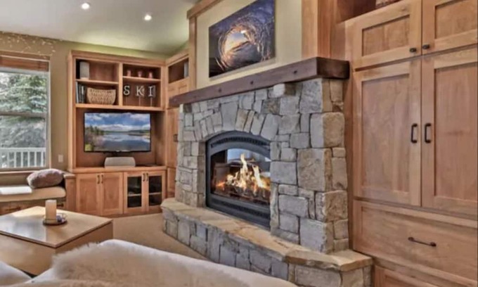 Olympic Valley Apartamento | VIP Palisades Lodge Condo A+ Views Pools Hot-Tubs