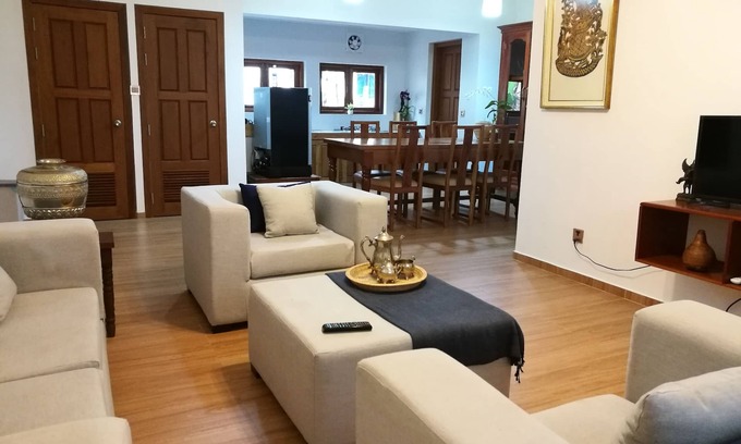Sangkat Sla Kram Villa | ANGKOR DINO B&B, VILLA PRIVADA VIP DE 3 DORMITORIOS + PISCINA + BF + RECOGIDA