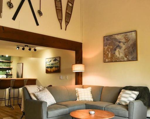 Blodgett Mills Casa | Virgil Mountain View