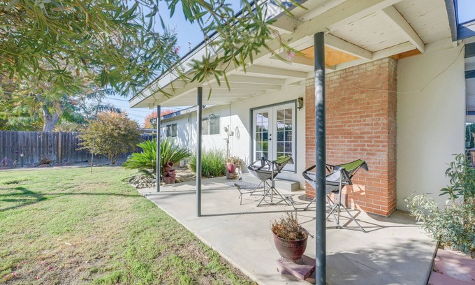 Visalia Cabaña | Visalia Vacation Rental w/ Yard: 1 Mi to Downtown