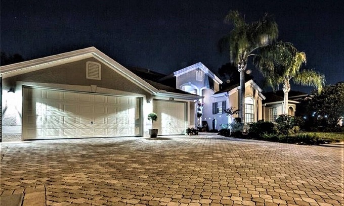 Tarpon Springs Casa | Visite Savvy's Place, - Una gran casa de vacaciones ejecutiva con piscina privada