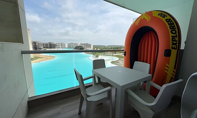 Zona Norte Apartamento | Vista a Laguna de Kristal + Bote inflable