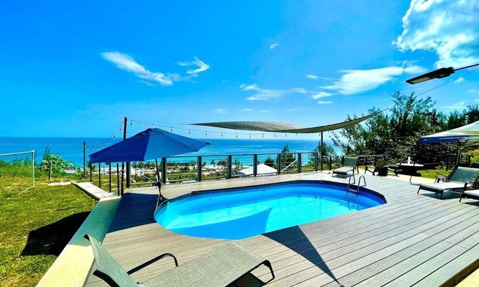 Cambalache Hotel | Acantilado Vista al Mar en Arecibo para Grupos y Familias