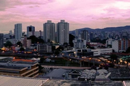 Centro Apartamento | Vista - Amplo 3 quartos no centro, perto de tudo