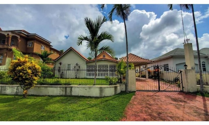 Tower Isle Casa | Vista Del Mar 4 Bedroom by Paradise Listing