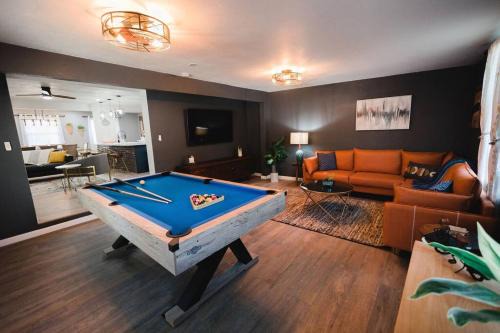 Roswell Casa | Vista Experience w/King Size Bed & Pet Friendly