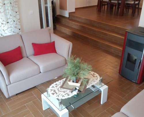 Kremna Casa | Vitas