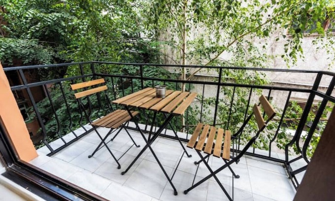 Sofia City Center Casa | Vitoshka Luxury: 2-BR Retreat