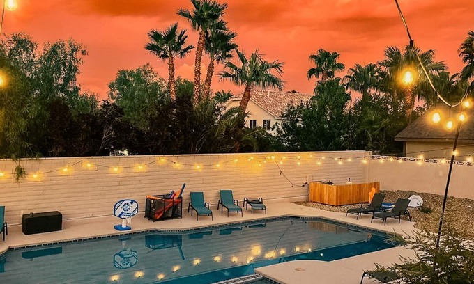 Canyon Gate Casa | Vivacious Vegas Oasis! Pool/Spa, Karaoke + More!