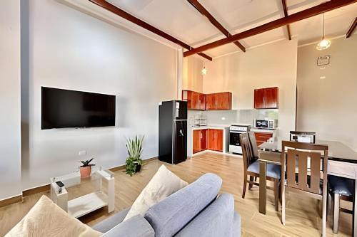 La Banda de Shilcayo Apartamento | Vive a 5min centro 2HAB con A/C Terraza & Parrilla