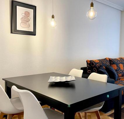 Salesas Apartamento | Vivienda con Parking incluido - Zona Van Dyck