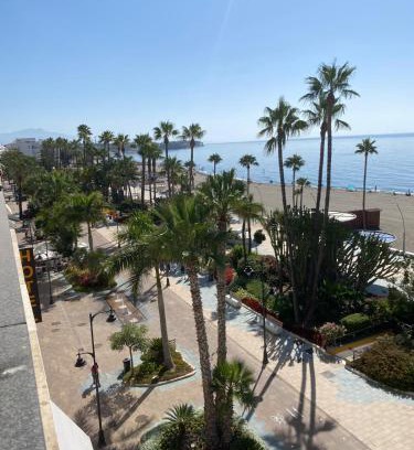 Historic Center of Estepona Apartamento | Vivienda Monterreal primera línea playa