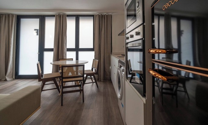 El Pla del Real Apartamento | VLC HOST - Tamarit Olmos F