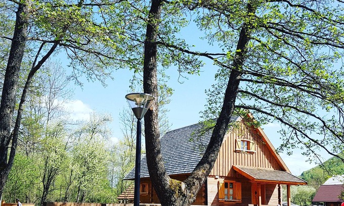 Vrelo Korenicko Chalet De Esquí | Chalet Plitvice Vodenica Vrelo