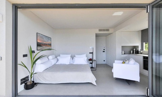 Vouliagmeni Apartamento | Vouliagmeni Panoramic 200m2 Rooftop & 25m2 Loft