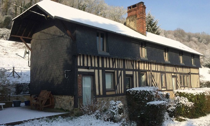 La Riviere-Saint-Sauveur Casa | Vrbo Property