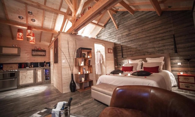 Gardegan-et-Tourtirac Chalet De Esquí | Vrbo Property