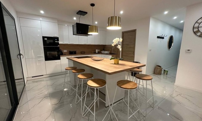 Ruffey-les-Echirey Casa | Vrbo Property