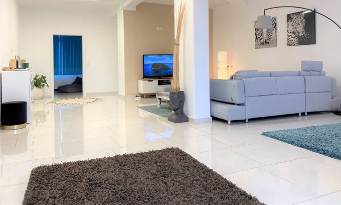 Wiener Neustadt Apartamento | Vrbo Property