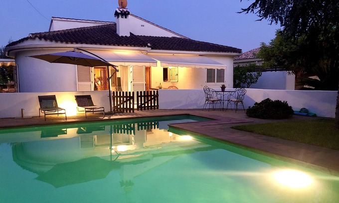La Pobla de Vallbona Casa | Villa mediterránea con piscina privada