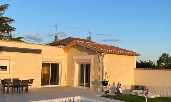 Marthon Casa | Chateau / Country House
