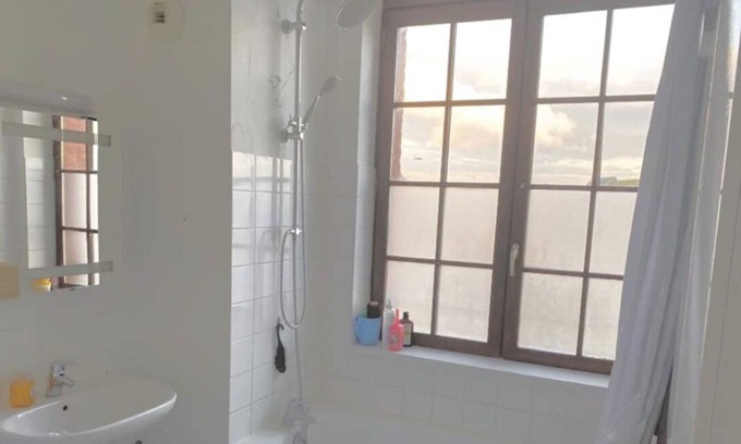 Seclin Apartamento | Vrbo Property