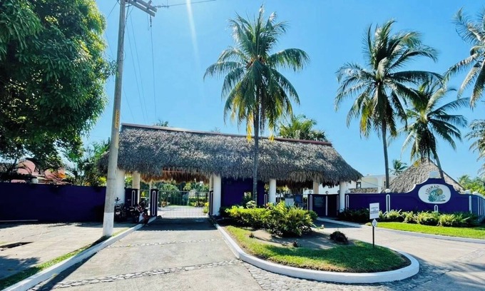 Puerto San Jose Chalet De Esquí | Vrbo Property